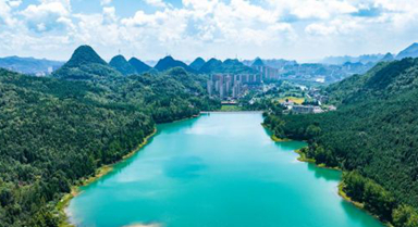 美丽中国丨夏日瑶池景如画